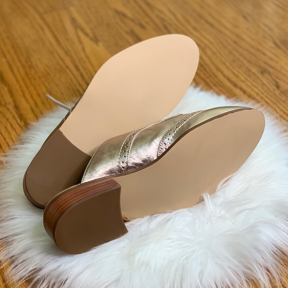 Bella Vita Baxter woman’s Champagne Suede Mule - Picture 9 of 10